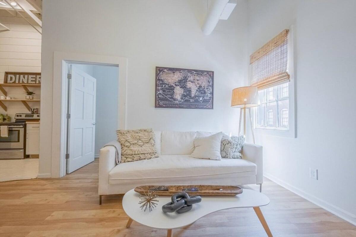 Darlin' Downtown Dawghouse Apartment Athens Exterior photo